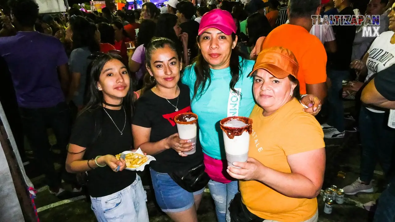 Carnaval en el zócalo de Tlalti