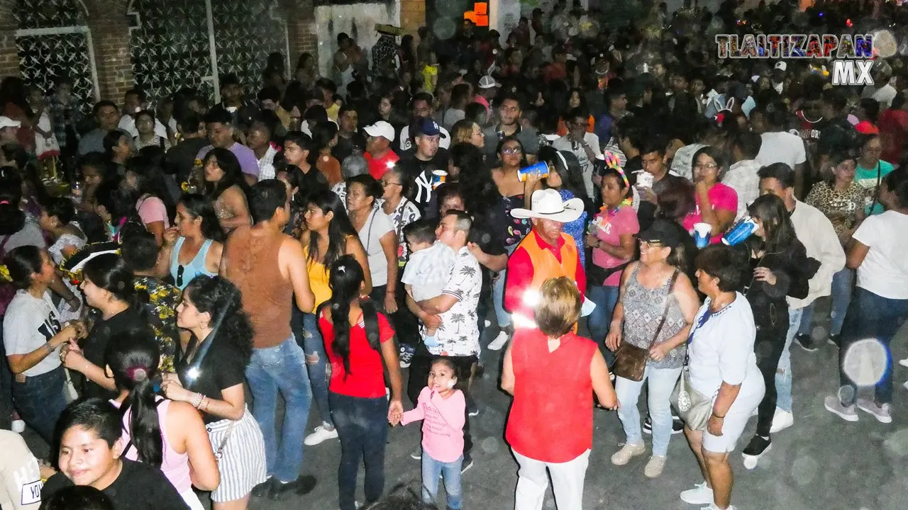 Noche del lunes de carnaval.