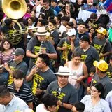 La banda de viento interpretando los sones de chinelo.