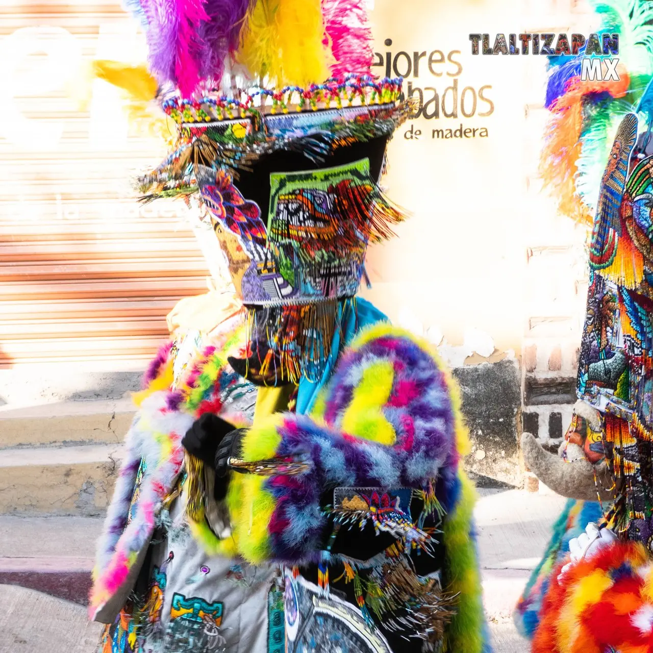 Chinelos en el carnaval de Tlaltizapán 2023.