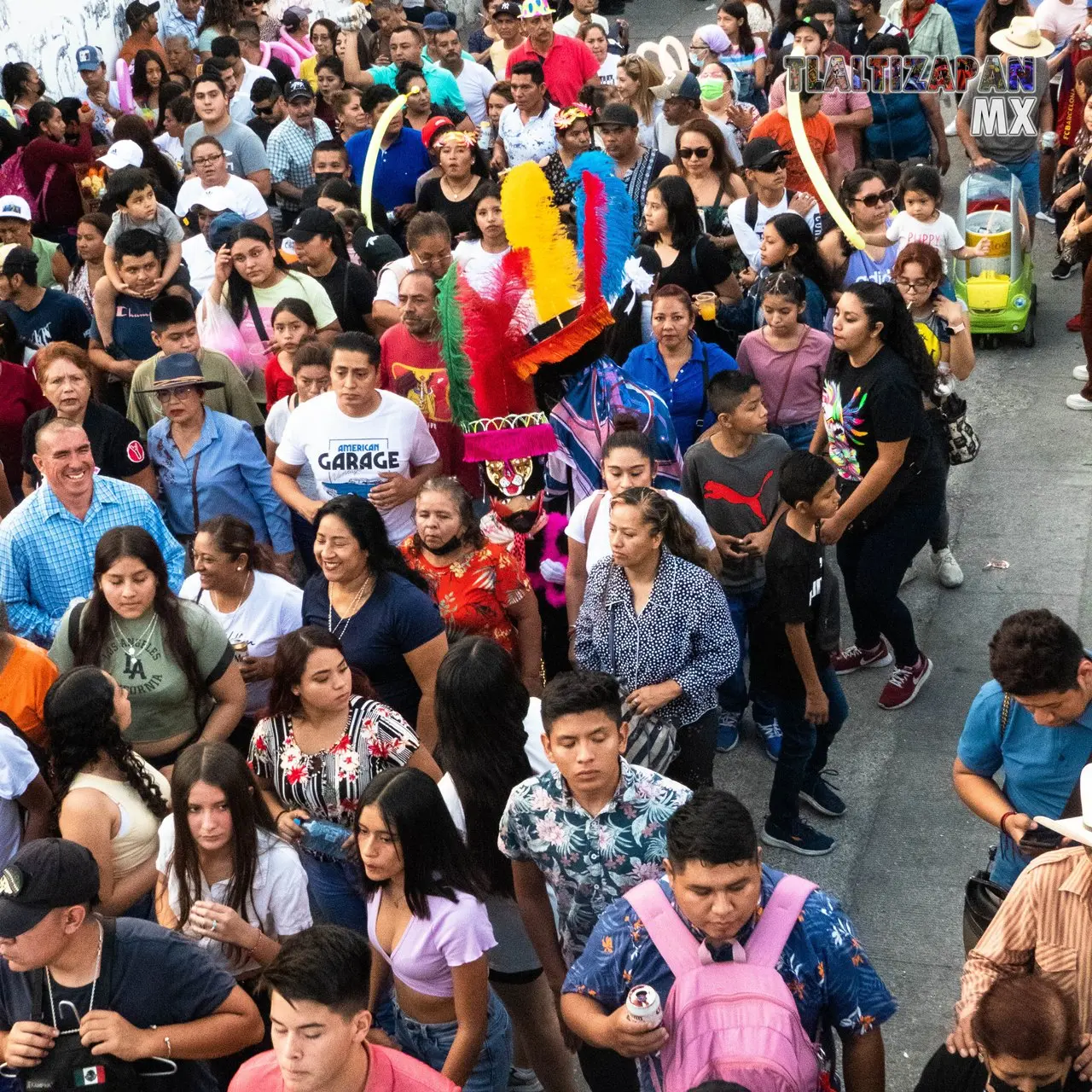 Sobre la calle Vicente Guerrero en Tlaltizapán.