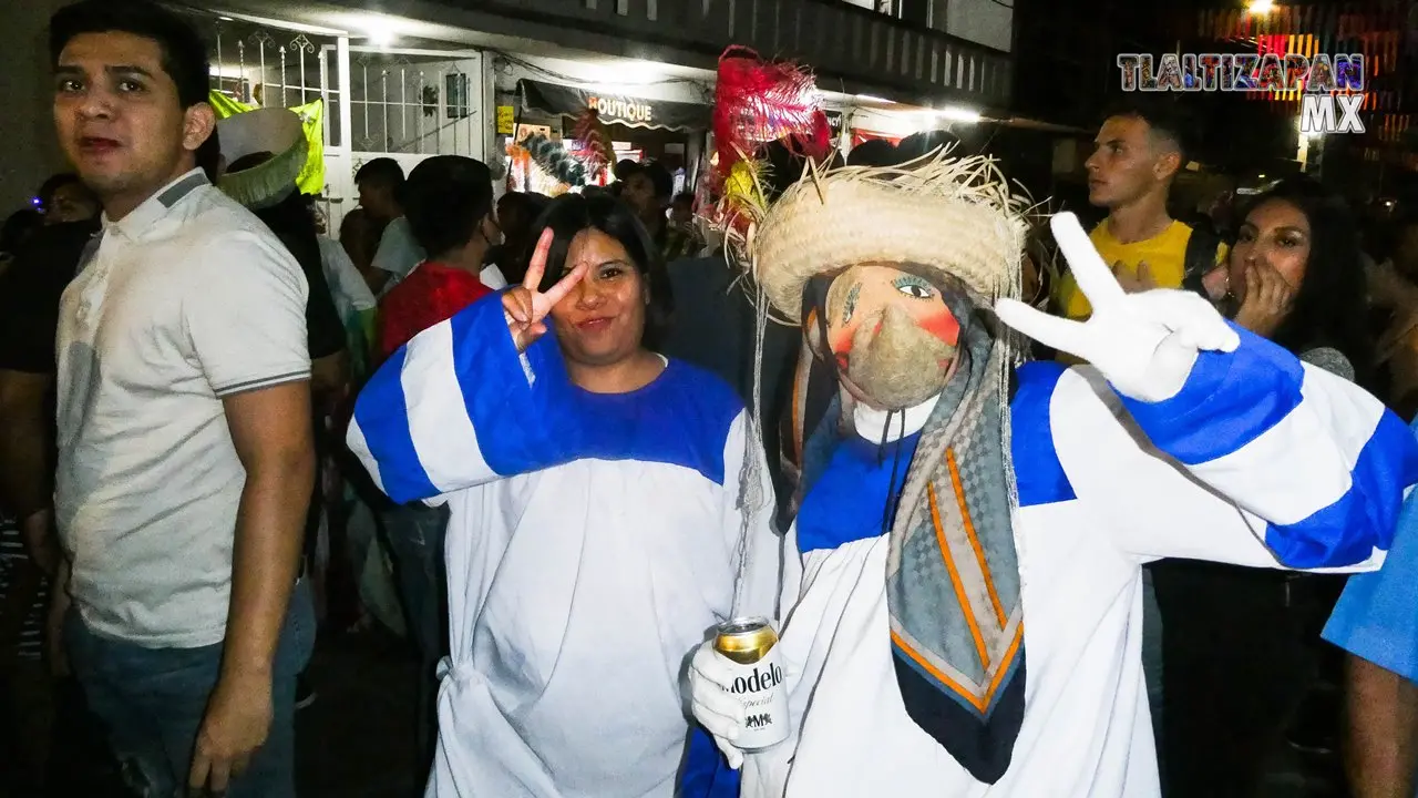 Chinelos en el carnaval de Tlaltizapán 2023.