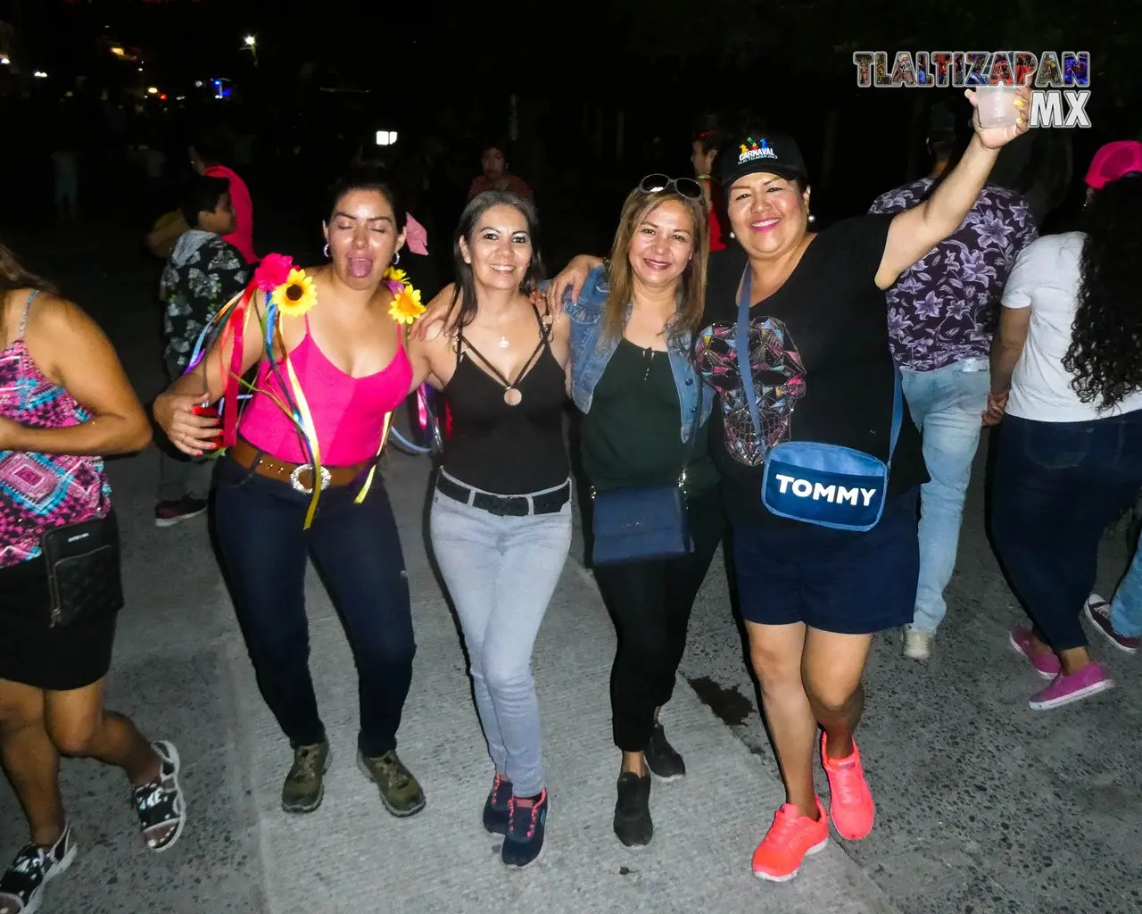 Las amigas carnavaleras que pasean por Tlaltizapán