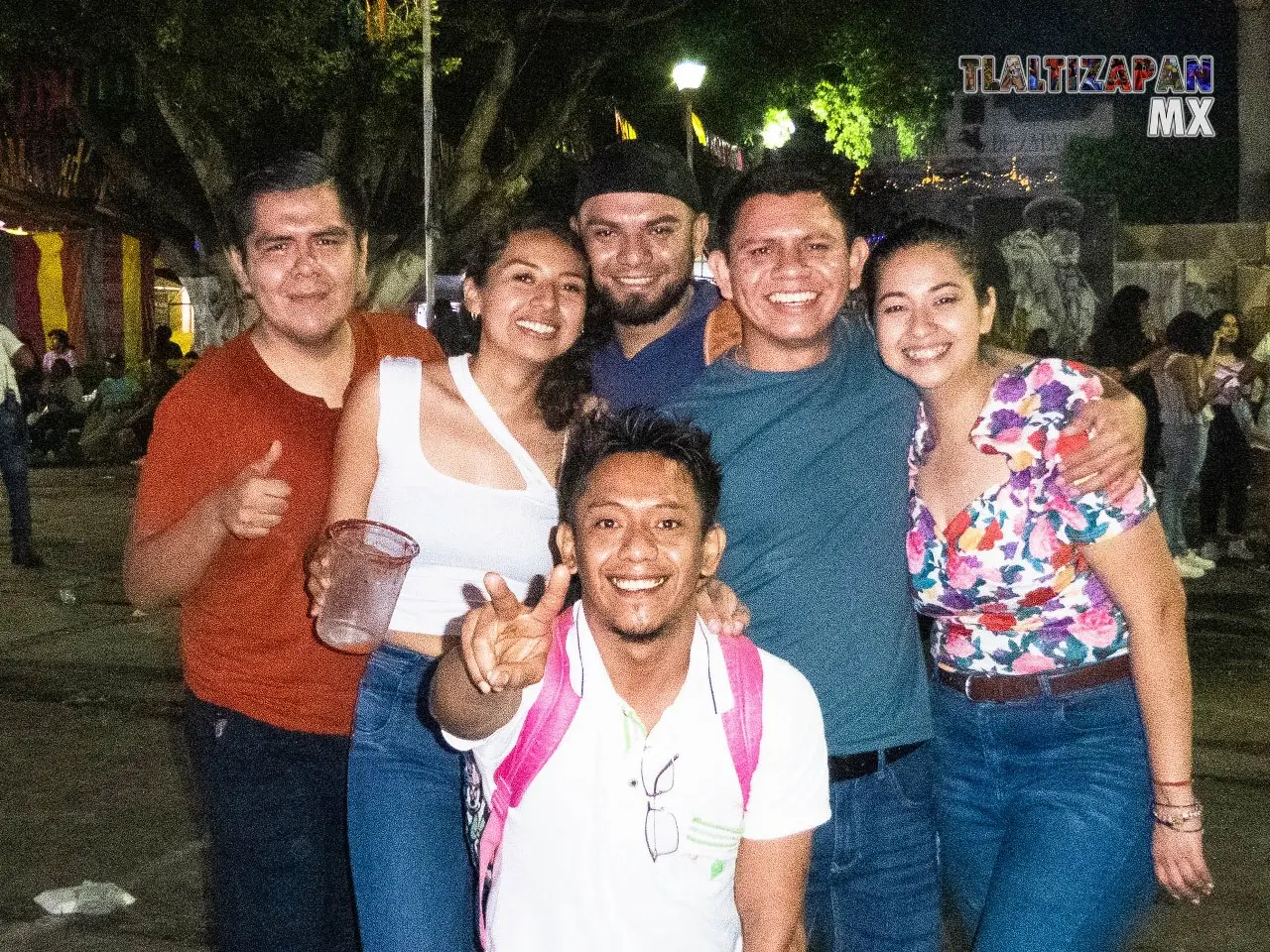 La noche de carnaval en el centro de Tlaltizapán.