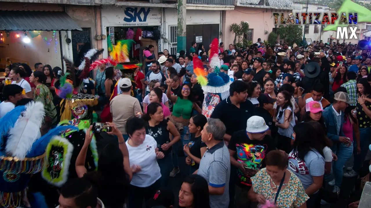 Todos disfrutando de un buen carnaval 2024