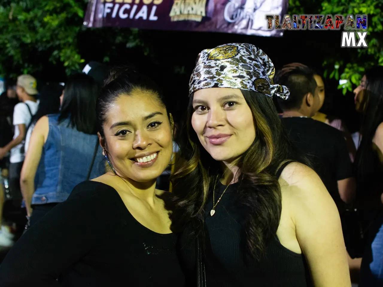 Las lindas y amigables personas , posando para la foto