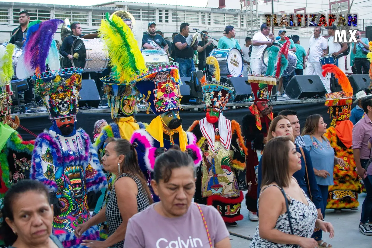 Banda y chinelos dan comienzo al carnaval de Tlaltizapán 2024