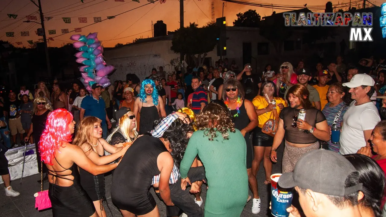 Las viudas bailan al compás de la música