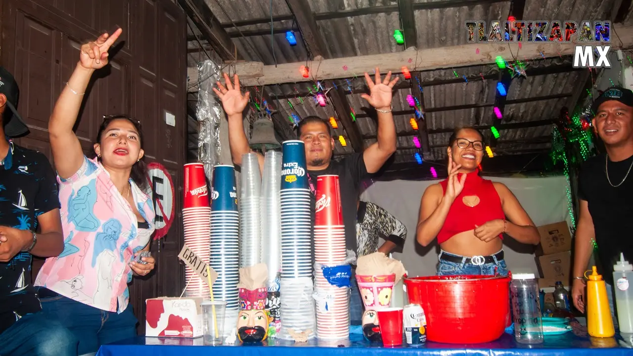 Las barras de bebidas alcoholicas , presentes en carnaval