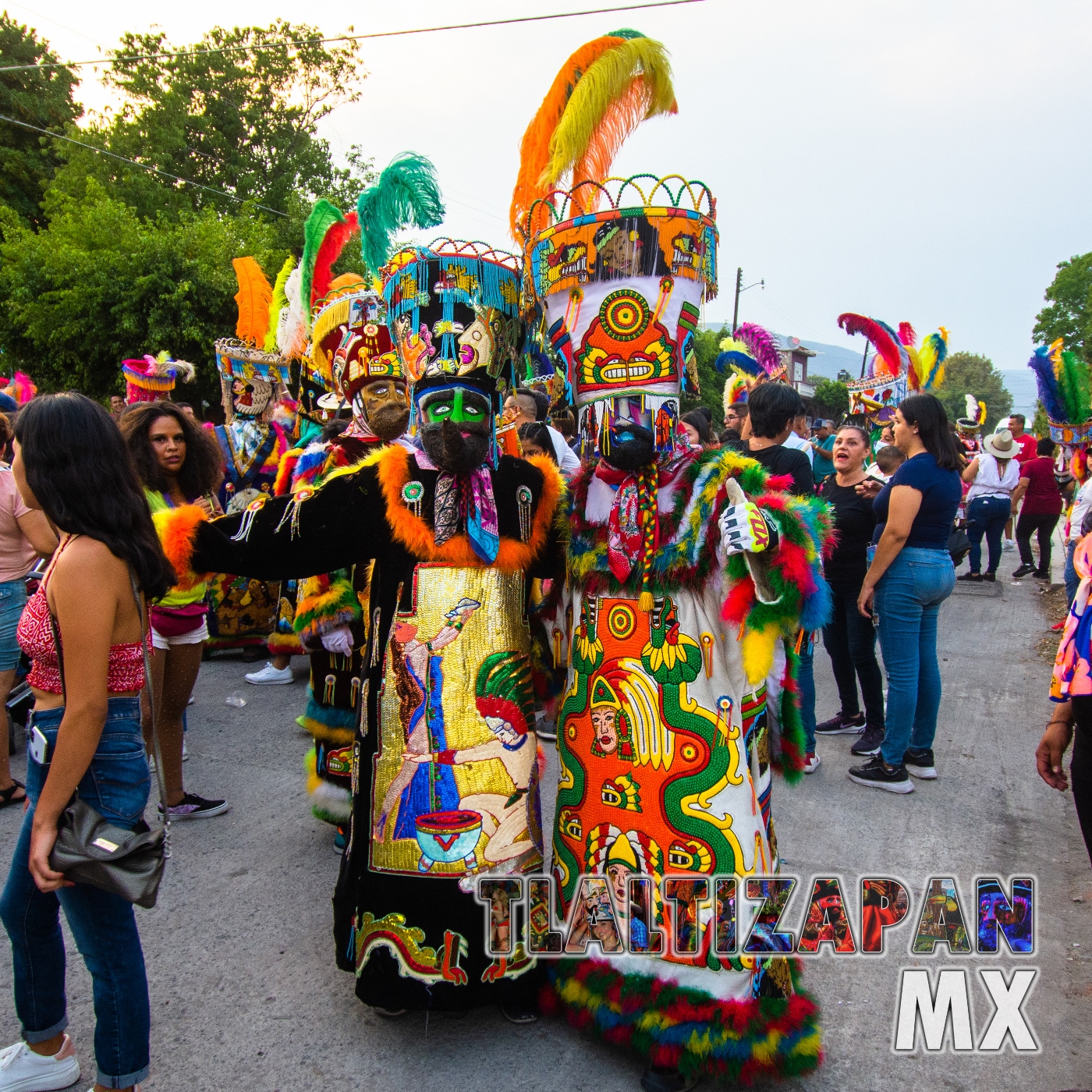 Chinelos mejores amigos en el Carnaval de Alejandra