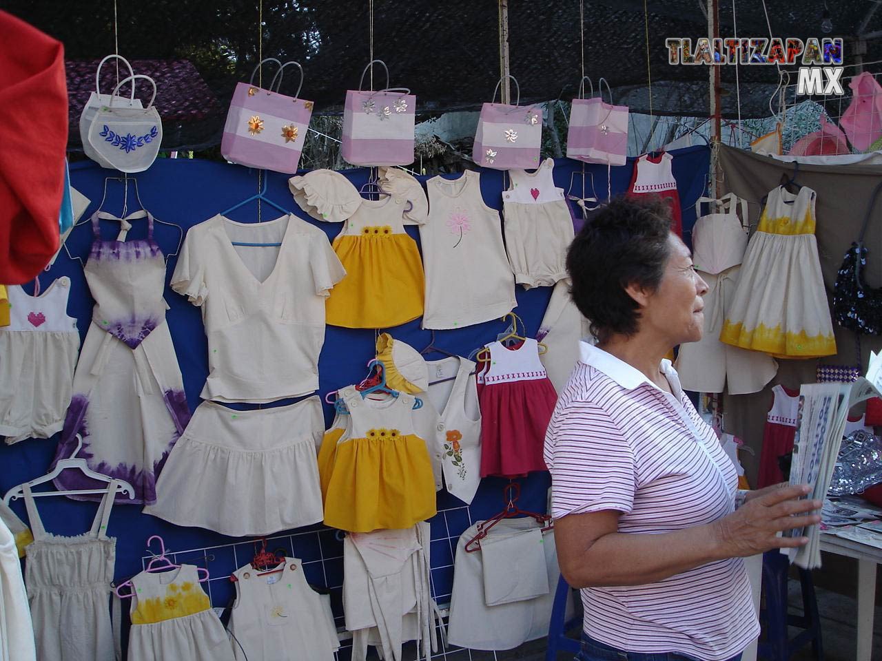 Artesanías de venta en la feria del carnaval 2006