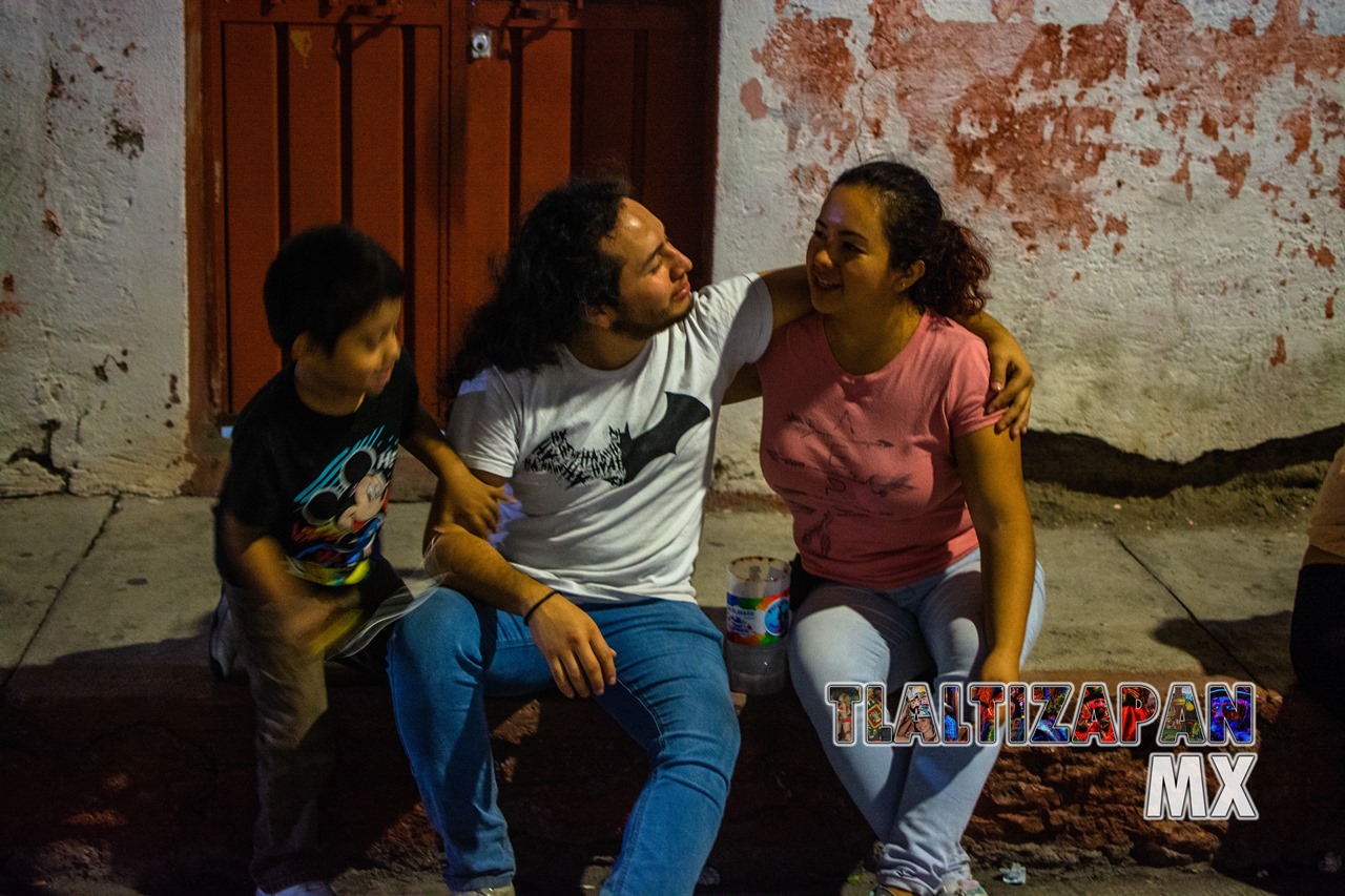 Amigos felices de verse y compartir juntos el carnaval de Tlaltizapán