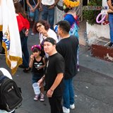 Familia carnavalera en el recorrido de Tlaltizapán Morelos.