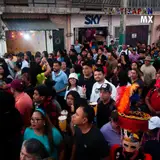 Multitud de gente por las calles de Tlaltizapán