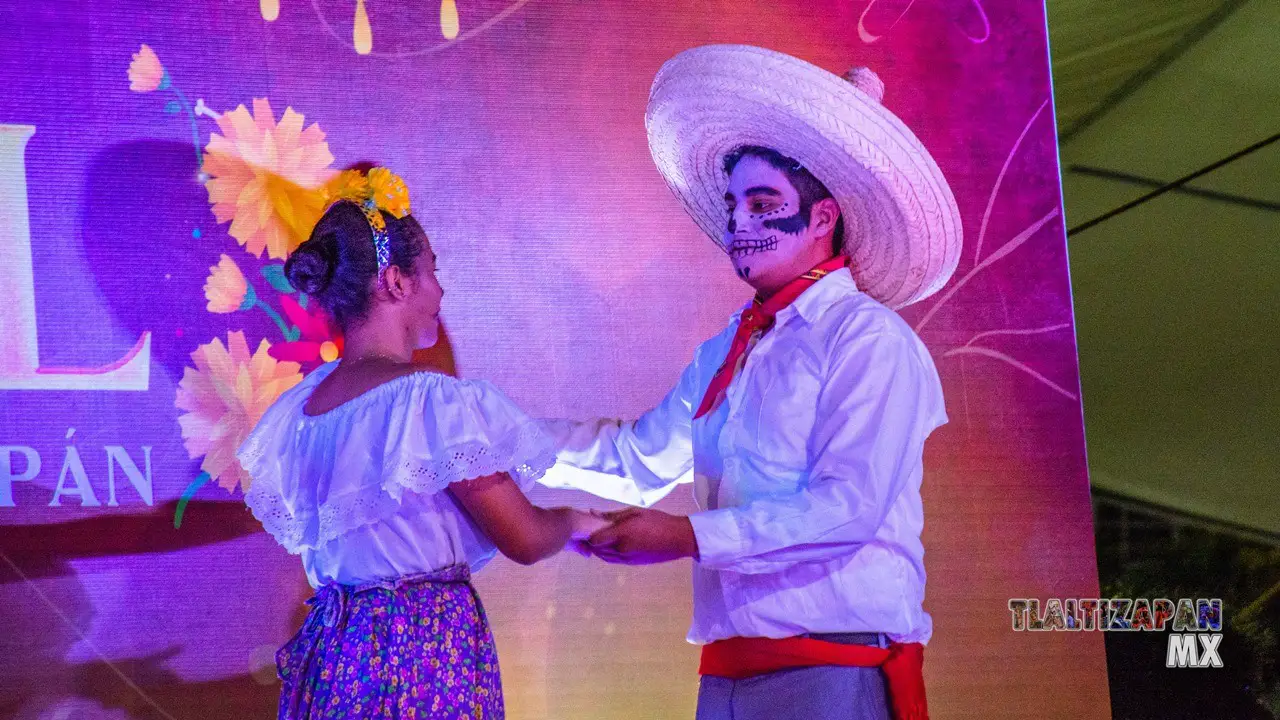 Bailando en pareja.