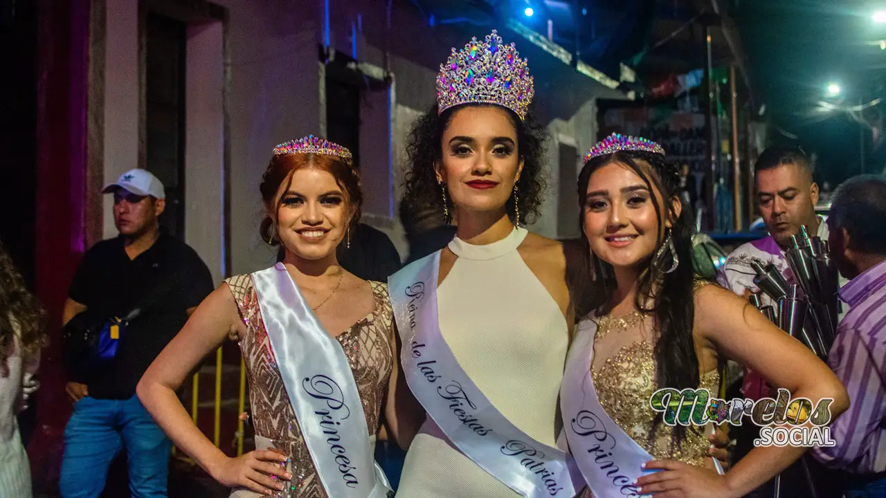 El 15 en la noche, Reina y princesas de las fiestas patrias Tlaltizapán.