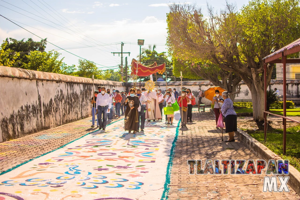 Inicia el recorrido con el Santísimo Sacramento